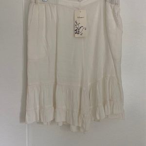 Off white Linen blend ruffle shorts size L